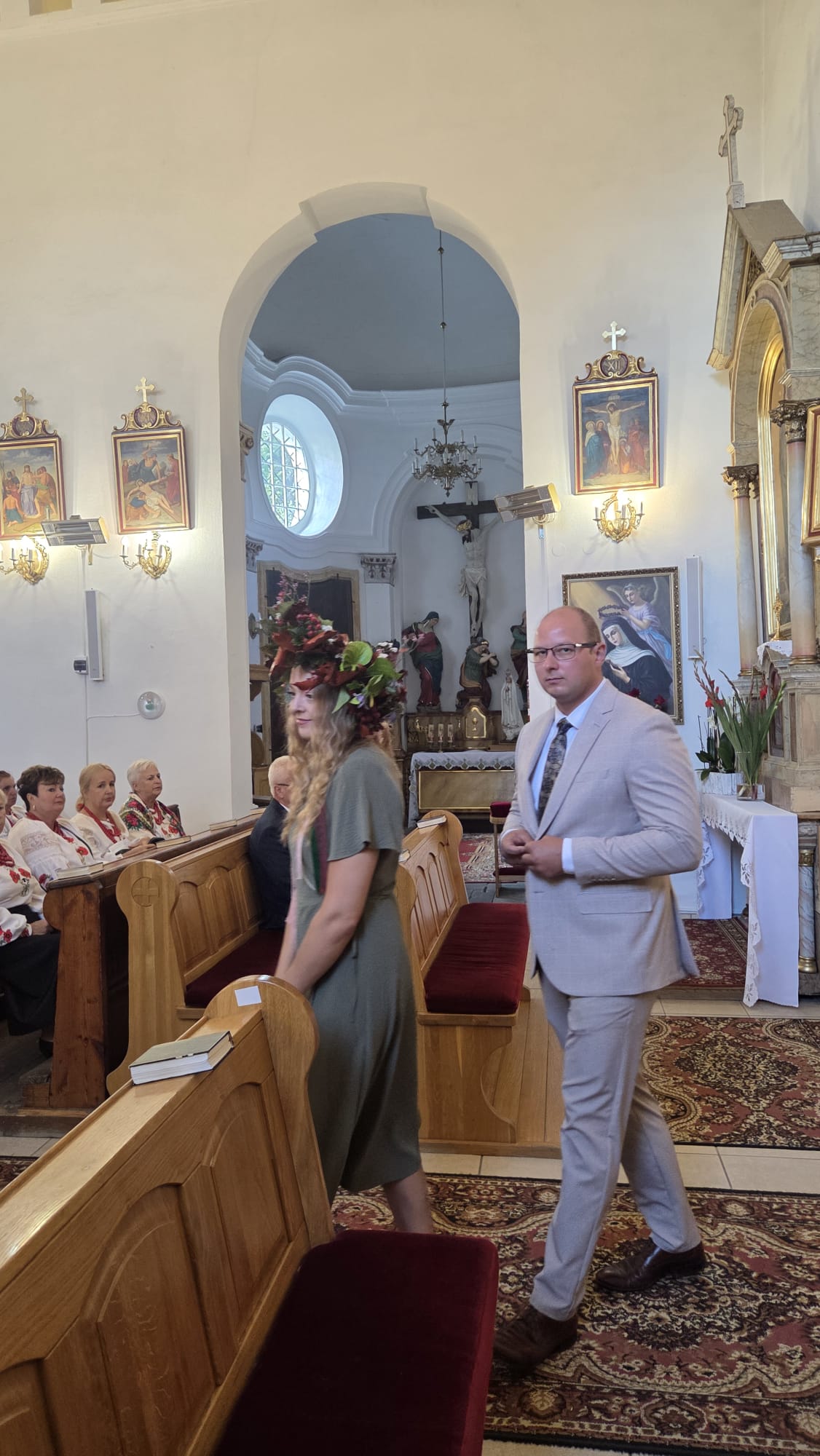 Uroczystość dożynkowa w kościele w Tomaszowie Bolesławieckim